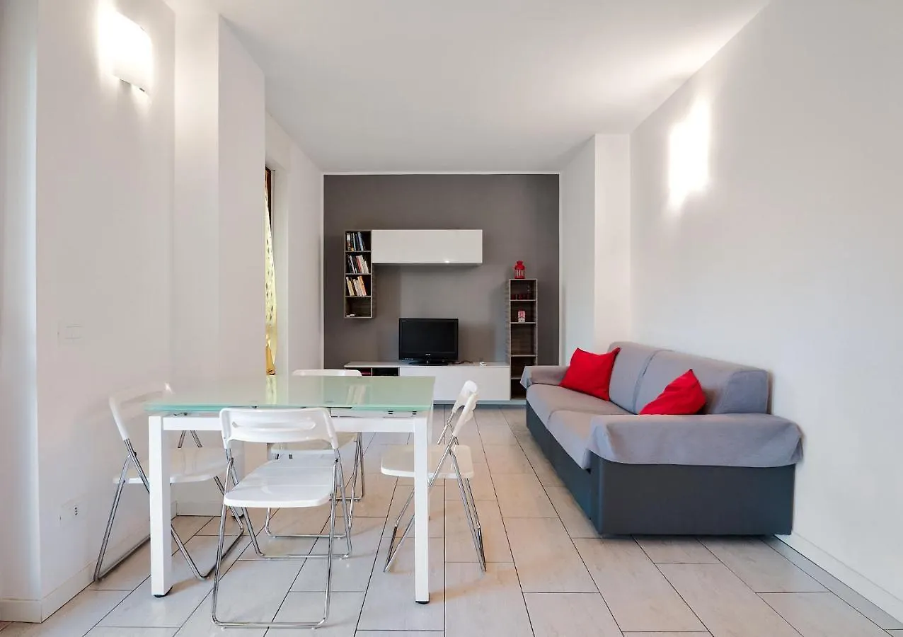 Xenia Apartments - New And Bright Urban Housing Milano