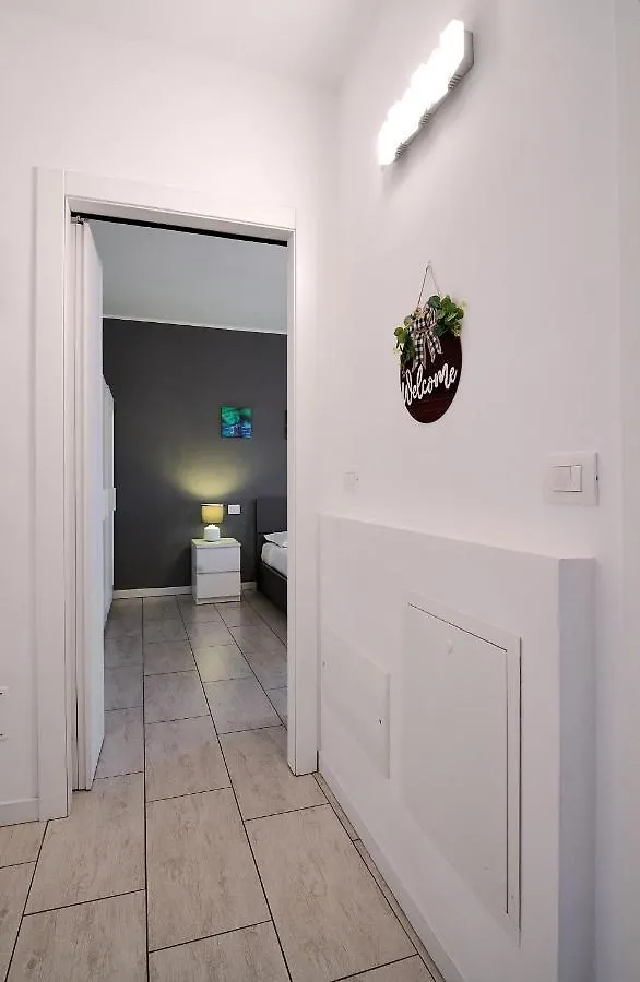 Xenia Apartments - New And Bright Urban Housing Milano
