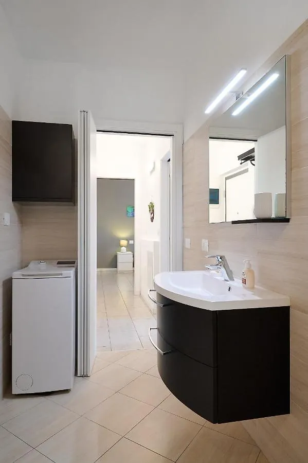 Xenia Apartments - New And Bright Urban Housing Milano